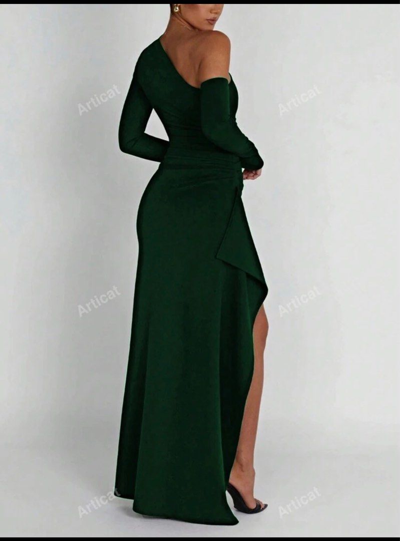 Asymmetrical High Slit Gown (Category: Evening dresses & gowns) located in Taguig. Submitted by leluch.cruz (Listing ID 1326117784, Image 3). Description: Women’s Solid Color Asymmetrical Neckline Split Hem Dress 📌 Used once only 📌 Size: Medium .