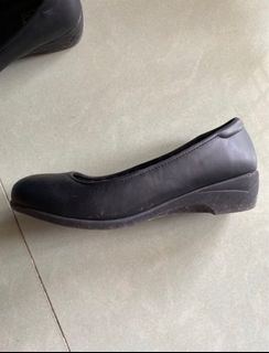 (Category: ) located in . Submitted by kyeomies (Listing ID 1326081801, Image 1). Description: .