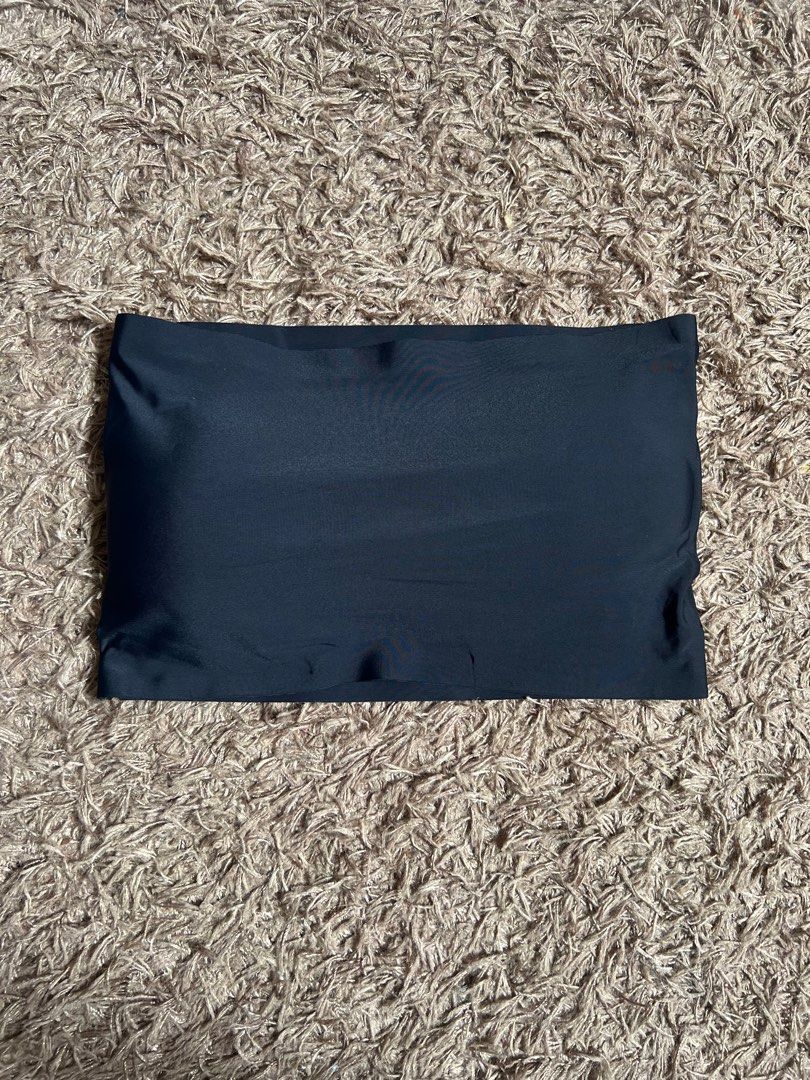 Black tube (Category: Undergarments & Loungewear) located in Cainta. Submitted by stuff01 (Listing ID 1325987221, Image 1). Description: Never used seamless and padded freesize.