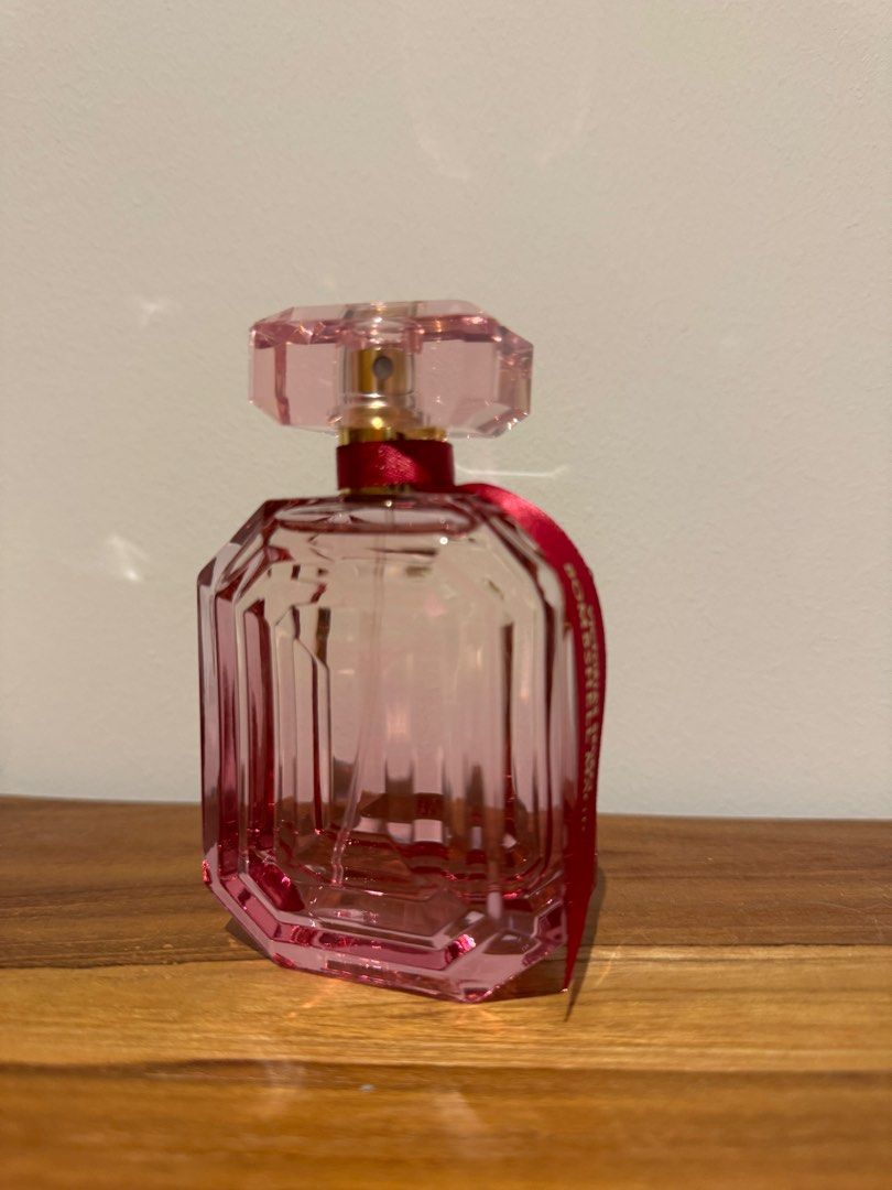 Bombshell magic eau de parfum (Category: Fragrance & Deodorants) located in Singapore. Submitted by onlygoodthingsss (Listing ID 1326129656, Image 2). Description: retail price $109! used less than 5 times, almost full bottle 50ml fragrance type: floral fruity chypre .