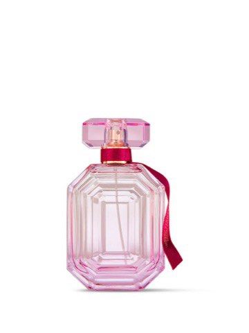 Bombshell magic eau de parfum (Category: Fragrance & Deodorants) located in Singapore. Submitted by onlygoodthingsss (Listing ID 1326129656, Image 1). Description: retail price $109! used less than 5 times, almost full bottle 50ml fragrance type: floral fruity chypre .