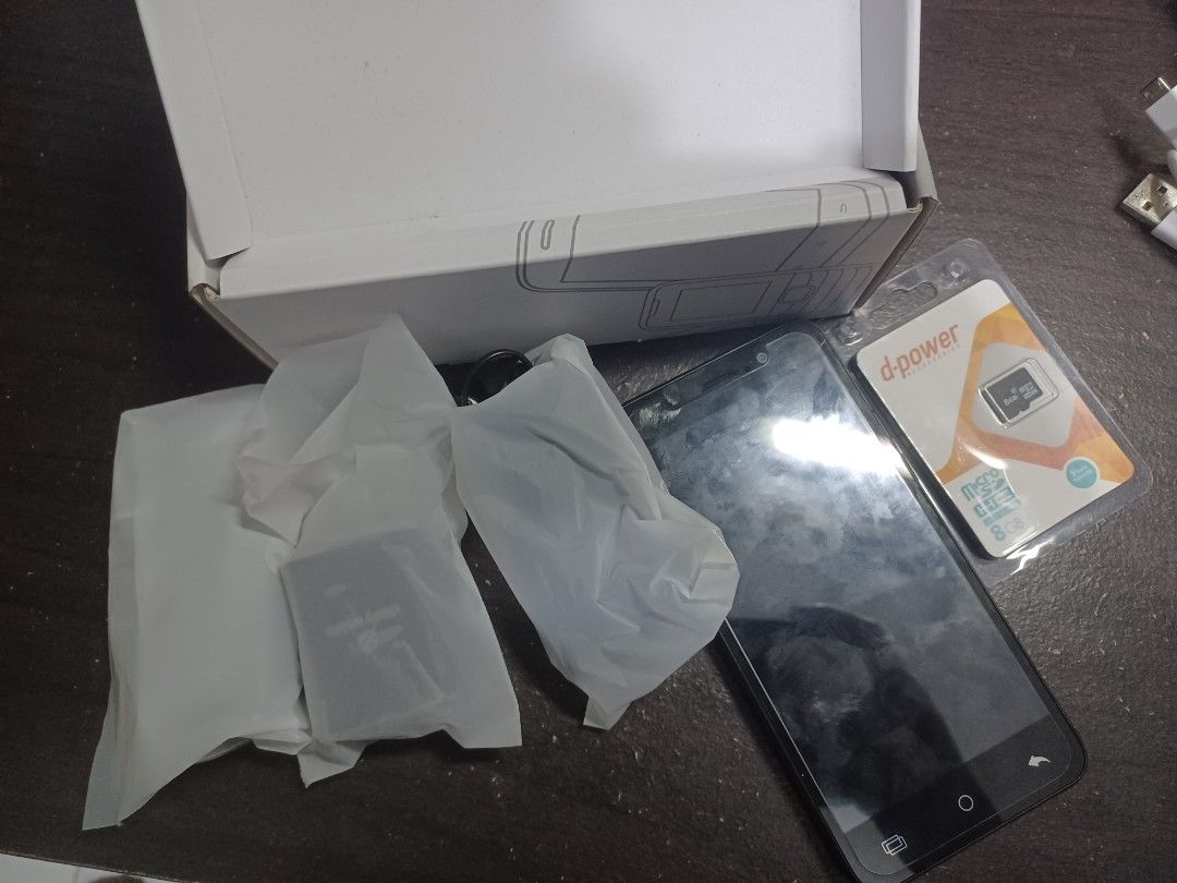 Cherry Mobile Flare S6 Lite (black) (Category: Android Others) located in Caloocan City. Submitted by moonempath29 (Listing ID 1326073308, Image 2). Description: 👻 Updated Price 👻 Selling my Cherry Mobile Flare S6 Lite 😊 Price: Php 2,900 State: Like new, barely used Bluetooth: 100% functional Wi-Fi: 100% functional Includes the following with the box: A. Cellphone unit B. Cherry Mobile charger adapter and usb cord C. Cherry Mobile earphones D.