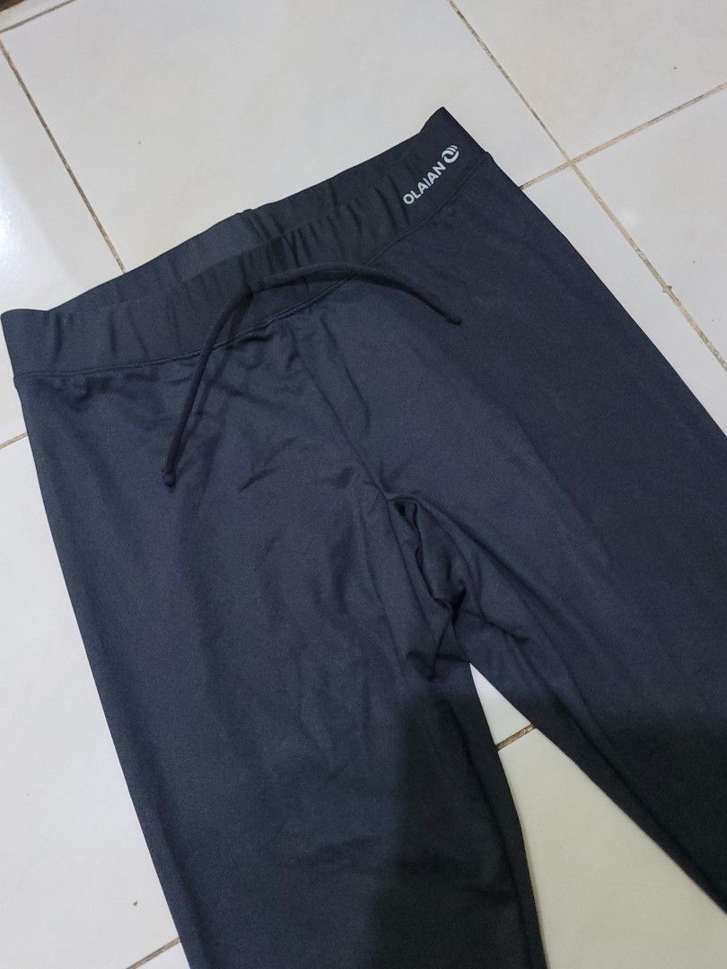 Decathlon UV protection leggings (Category: Activewear) located in Makati City. Submitted by austinjon (Listing ID 1326060609, Image 2). Description: 📣 100% polyester. Original price: PHP 990. SPF 50. https://www.decathlon.ph/p/100-men-s-uv-protection-surfing-leggings-slate-blue-olaian-8805080.html 📏 Measurements (inches) ▫️Length: 36 ▫️Inseam: 28 ▫️Waist: 29-30. RFS: Used once, no longer fits me. Issue/s: None..