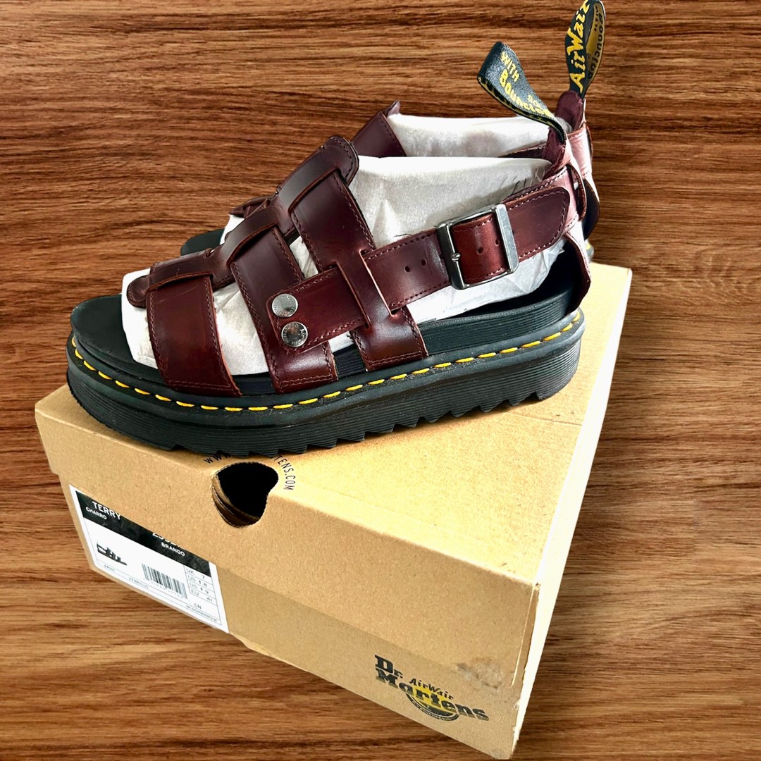 Terry brando dr martens 2025