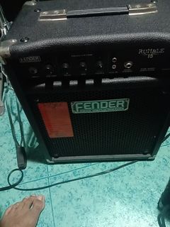 FENDER RUMBLE 15 BASS AMP.40W