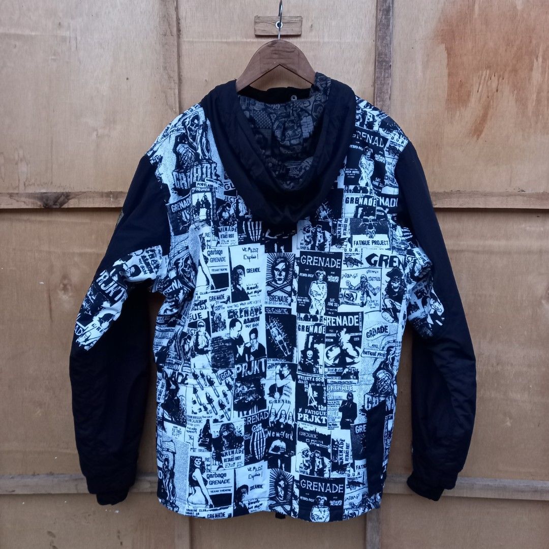 Grenade x misfits snowboard jacket Fesyen Pria Pakaian Baju Luaran di Carousell
