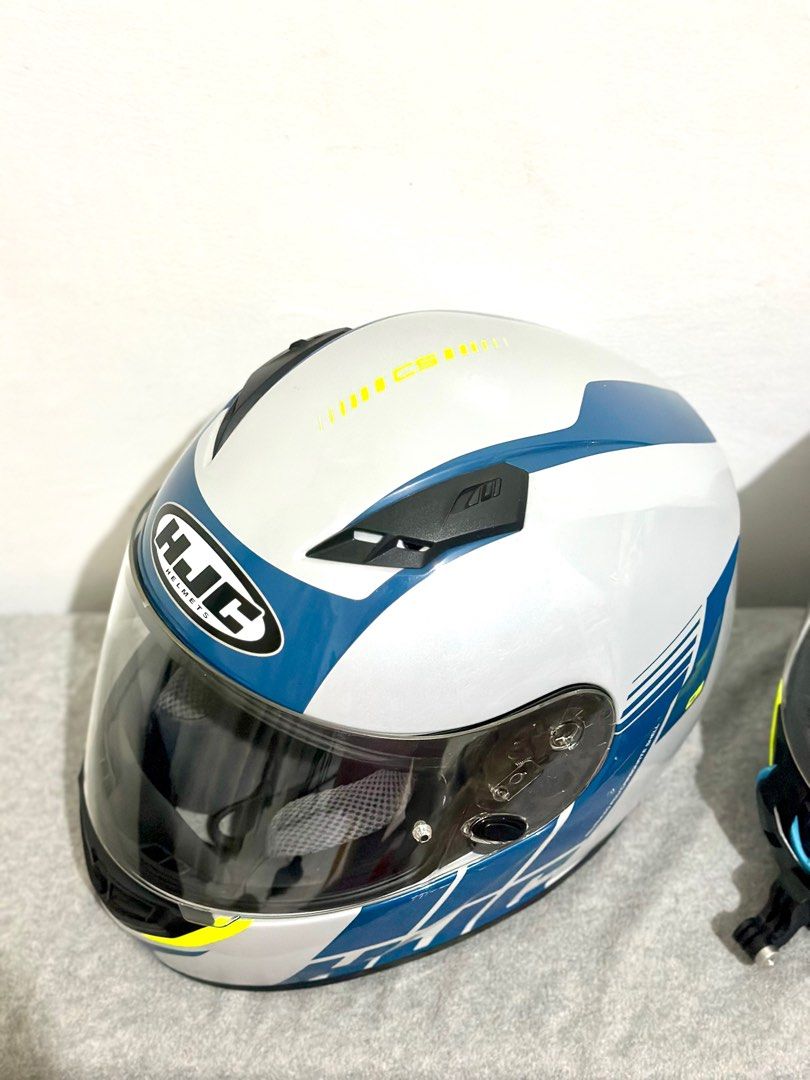 HJC CS15 Helmet - BUNDLE PRICE (Category: Helmets and other Riding Gears) located in Muntinlupa City. Submitted by daphned10 (Listing ID 1326049255, Image 3). Description: Size: Large (59-60 cm) & XXL (63-64 cm) Complete with Pads Sunvisor Clear lens Comes with Original Box Go Pro Mount NOT INCLUDED With minimal scratches only.