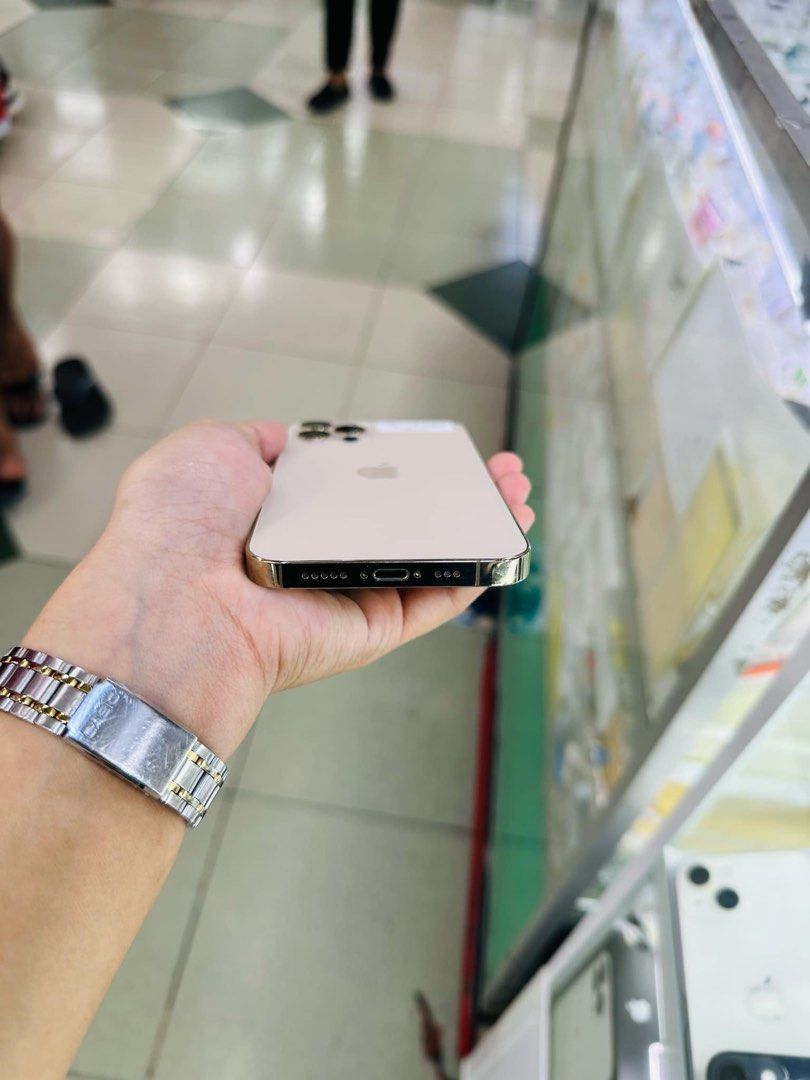 Iphone 12 Pro 128gb 97% batt FU (Category: iPhone 12 Series) located in San Juan City. Submitted by javedsgadgetshop (Listing ID 1326119182, Image 3). Description: OPEN FOR INSTALLMENT VIA CREDIT CARD/GGIVES/SPAY/BILLEASE & SWAP/TRADE-IN! BUY AND SELL! Quick Specs : Iphone 12pro •128gb •NTC Variant •97% batt health •Factory Unlock •95% Smoothness •No hidden issue | No Repaired •100% Authentic | Not Refurbished •w/ OEM Charger & store warranty ❣️ 