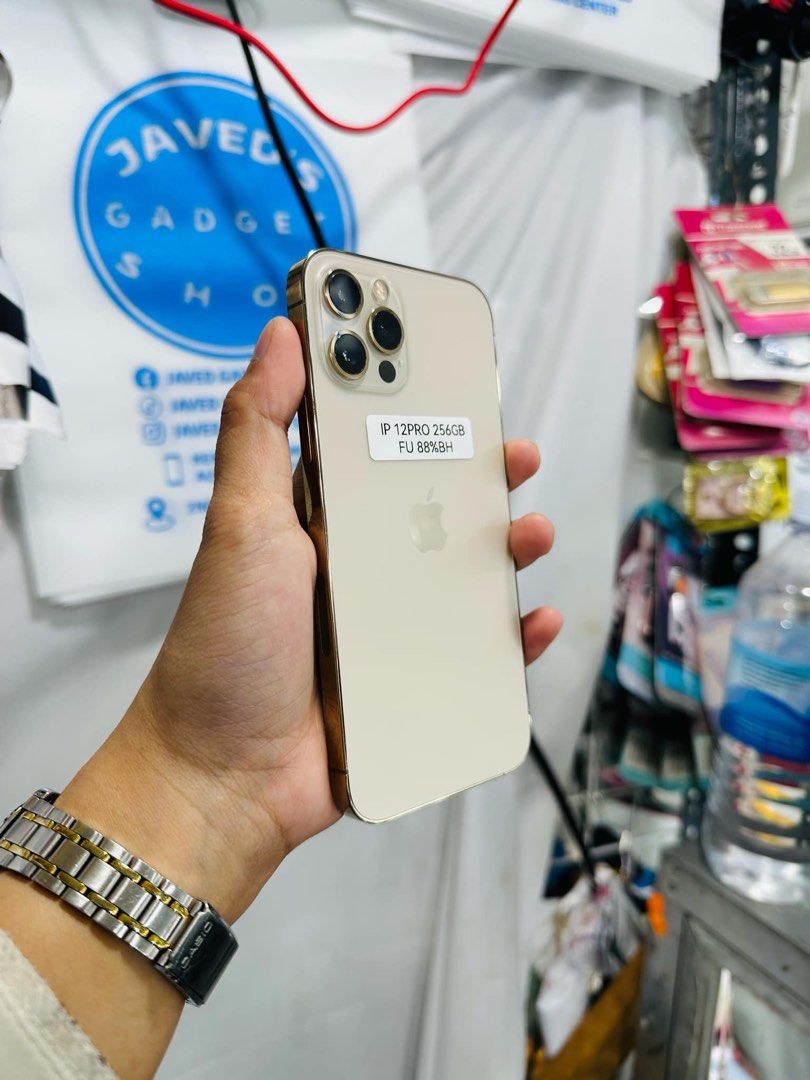 Iphone 12 Pro 256gb FU no issue (Category: iPhone 12 Series) located in San Juan City. Submitted by javedsgadgetshop (Listing ID 1326118462, Image 3). Description: OPEN FOR INSTALLMENT VIA CREDIT CARD/GGIVES/SPAY/BILLEASE & SWAP/TRADE-IN! BUY AND SELL! Quick Specs : Iphone 12pro •128gb •NTC Variant •88% batt health •Factory Unlock •95% Smoothness •No hidden issue | No Repaired •100% Authentic | Not Refurbished •w/ OEM Charger & store warranty ❣️ 