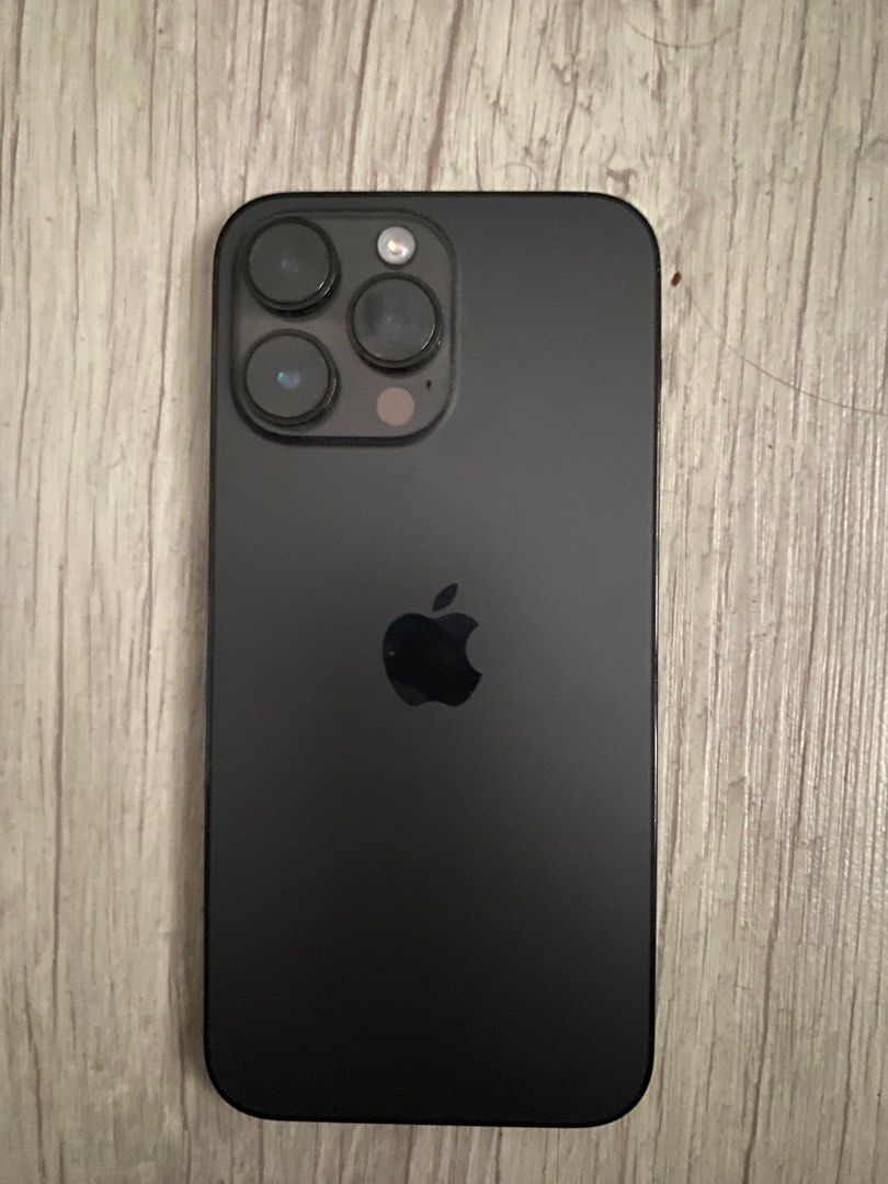 IPhone 14 Pro Max (Category: iPhone 14 Series) located in Taguig. Submitted by hyperrealistix (Listing ID 1326141127, Image 1). Description: Iphone 14 Pro Max Globe locked Battery Health 87% Phone and charger Can send over phone’s box on the weekends if needed Rfs: Upgrade For meetup or pick up only.