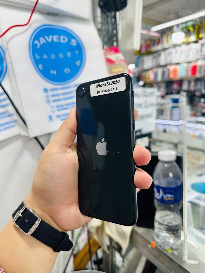 Iphone SE 2020 128gb 100% batt FU (Category: iPhone SE Series) located in San Juan City. Submitted by javedsgadgetshop (Listing ID 1326111148, Image 2). Description: OPEN FOR INSTALLMENT VIA CREDIT CARD/GGIVES/SPAY/BILLEASE & SWAP/TRADE-IN! BUY AND SELL! Quick Specs : Iphone SE 2020 •128gb •NTC Variant •100% batt health •Factory Unlock •95% Smoothness •No hidden issue | No Repaired •100% Authentic | Not Refurbished •w/ OEM Charger & store warrant