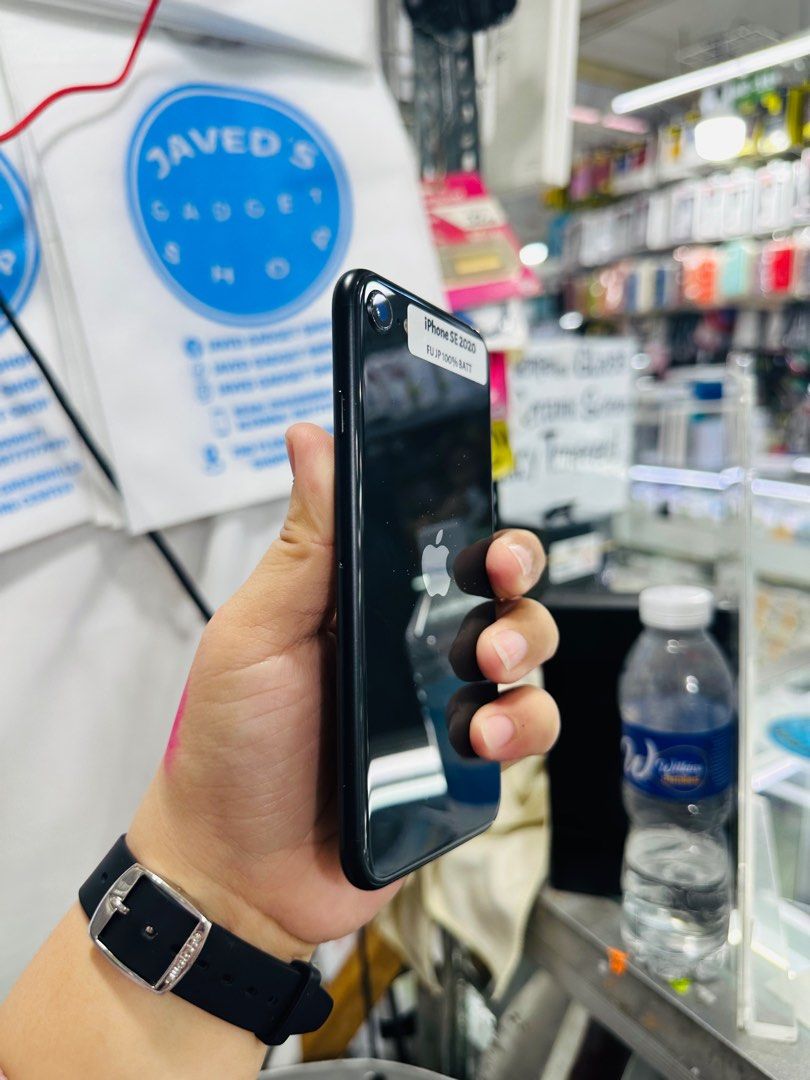 Iphone SE 2020 128gb 100% batt FU (Category: iPhone SE Series) located in San Juan City. Submitted by javedsgadgetshop (Listing ID 1326111148, Image 3). Description: OPEN FOR INSTALLMENT VIA CREDIT CARD/GGIVES/SPAY/BILLEASE & SWAP/TRADE-IN! BUY AND SELL! Quick Specs : Iphone SE 2020 •128gb •NTC Variant •100% batt health •Factory Unlock •95% Smoothness •No hidden issue | No Repaired •100% Authentic | Not Refurbished •w/ OEM Charger & store warrant