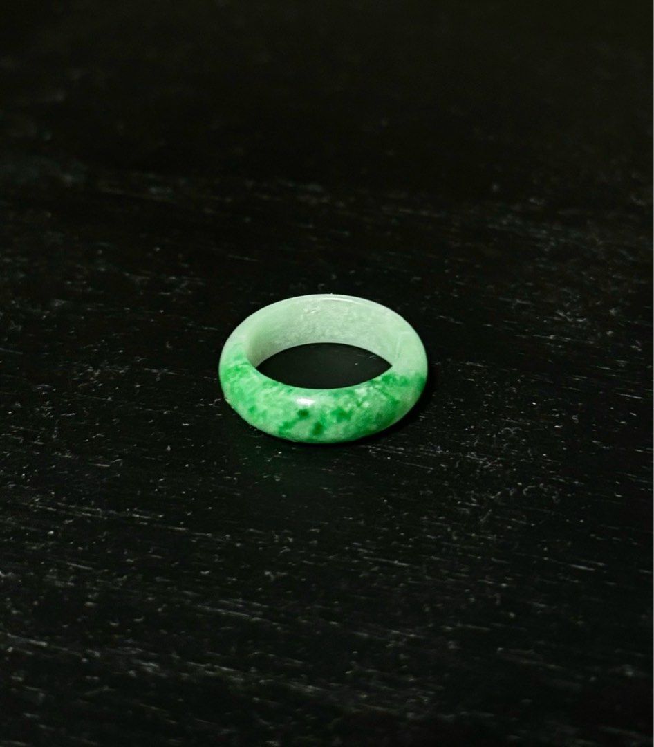 Jade Ring (Category: Rings) located in Singapore. Submitted by marcus2125 (Listing ID 1326110451, Image 1). Description: (100% real) if not i will refund the full amount.