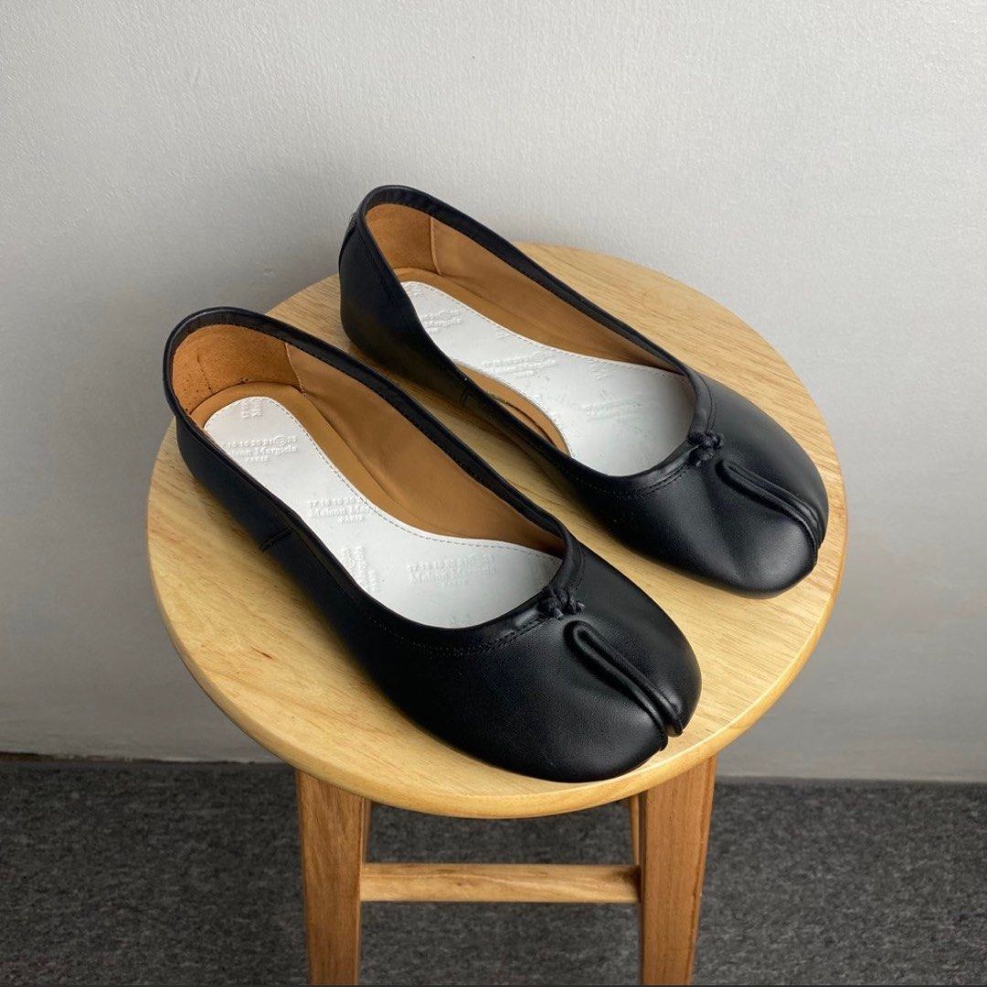 Maison Margiela Tabi Leather Ballerinas (Category: Flats & Sandals) located in Antipolo. Submitted by serenitylamb (Listing ID 1326012227, Image 1). Description: Used twice.