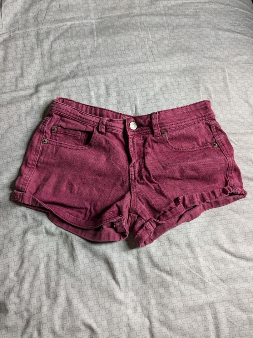 Maroon denim shorts top