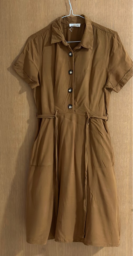 Monteau dresses top