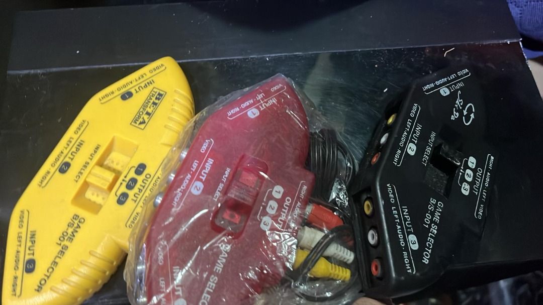 Multi console selector 5 sgd each niNtendo sega ac video multicable ...