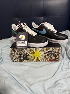 (Category: ) located in . Submitted by lovesneakers4331 (Listing ID 1326077999, Image 1). Description: .