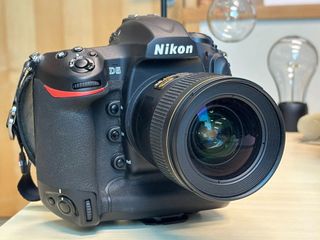 Nikon D700 ボディ＋CFカードセット 遅し