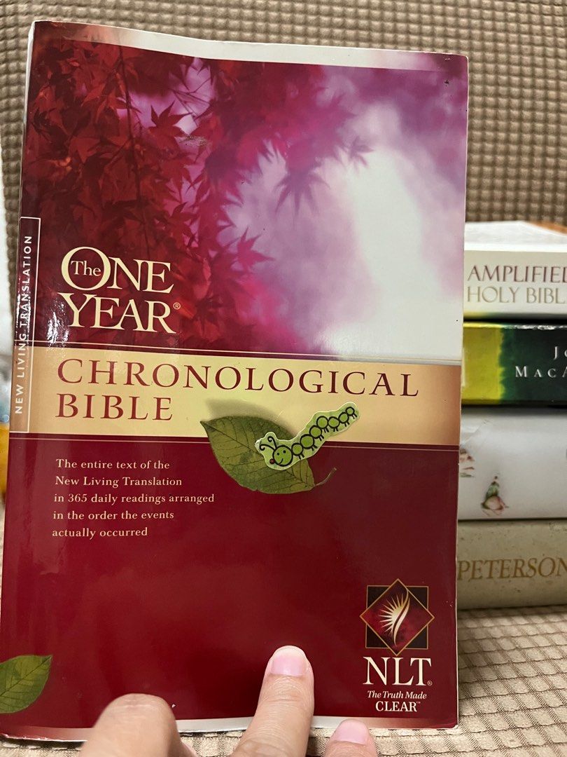 ONE YEAR CHRONOLOGICAL BIBLE (NLT) Large print (Category: Religion Books) located in San Fernando. Submitted by bella_loved (Listing ID 1326066603, Image 1). Description: ONE YEAR CHRONOLOGICAL BIBLE (NLT) Large print Very Like new ✅ No Markings or other Writings. Market price ranging from ₱1500- ₱1900 DM for inquiries❗️.