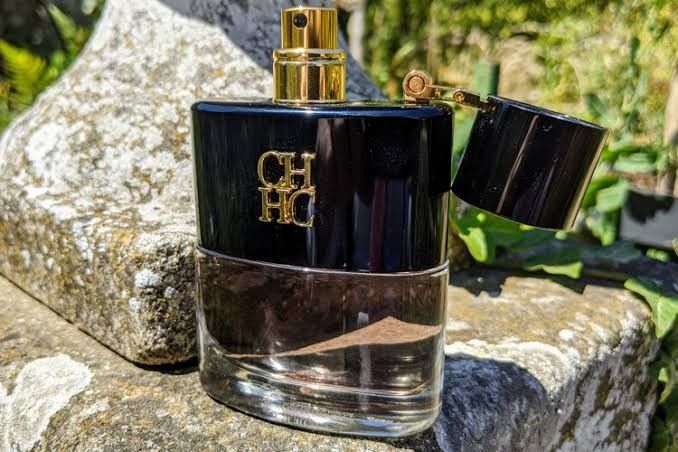 廃盤キャロライナヘレラ CH Men Prive 50ml プリヴェ香水 ものすごく評価が高いんだ 香水レビュー CHメンプリヴェ