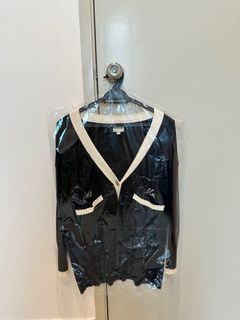 (Category: ) located in . Submitted by shopwithaai (Listing ID 1326087502, Image 1). Description: .