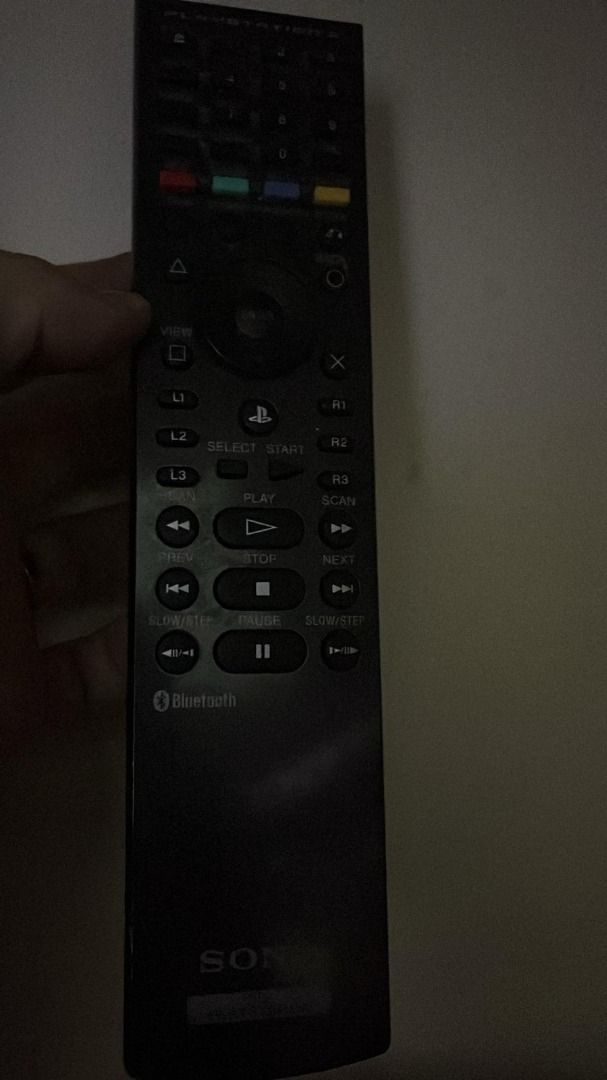 ps3 remote controller (Category: Controllers) located in Singapore. Submitted by premiumgame (Listing ID 1325977883, Image 1). Description: .