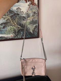 (Category: ) located in . Submitted by theessentialssg (Listing ID 1326041185, Image 1). Description: .