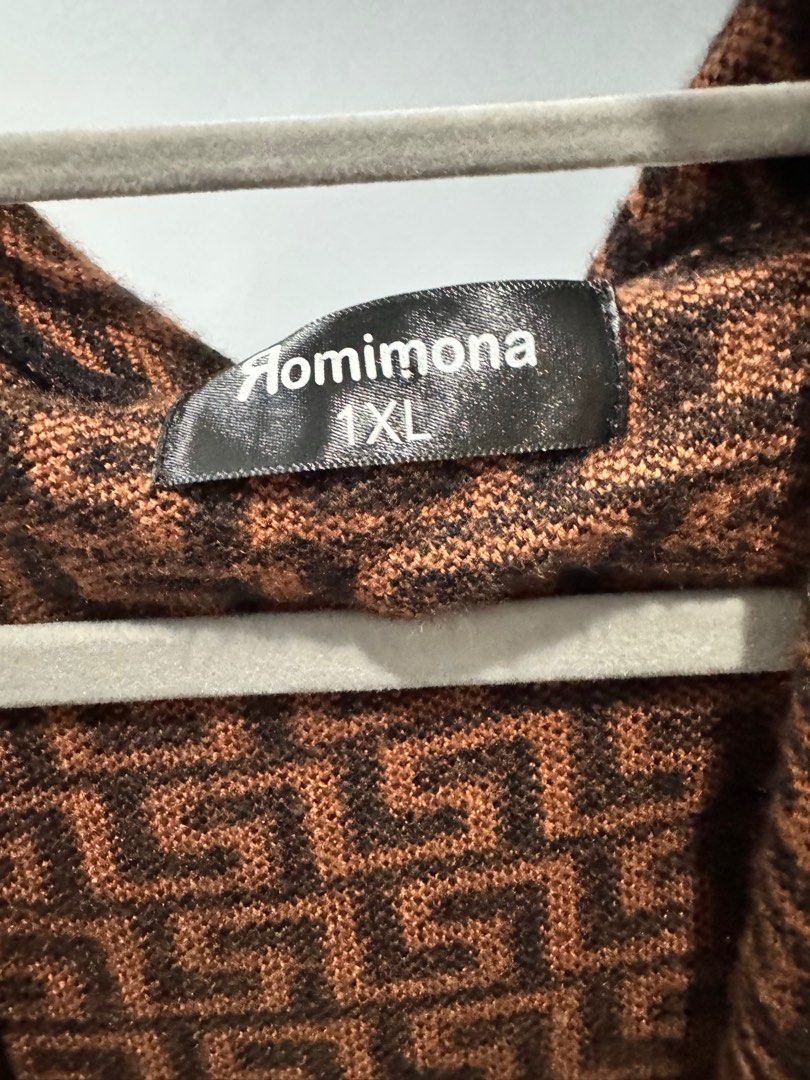Romimona Cardigan (Category: Coats, Jackets and Outerwear) located in Pagadian. Submitted by kcmph (Listing ID 1326143966, Image 3). Description: US Bought Size XL Pero kahit ano size Pwede if pangcover lang sa lamig 😁 Unused nakahanger lang to sa cabinet Tag removed Makapal Plus sf.