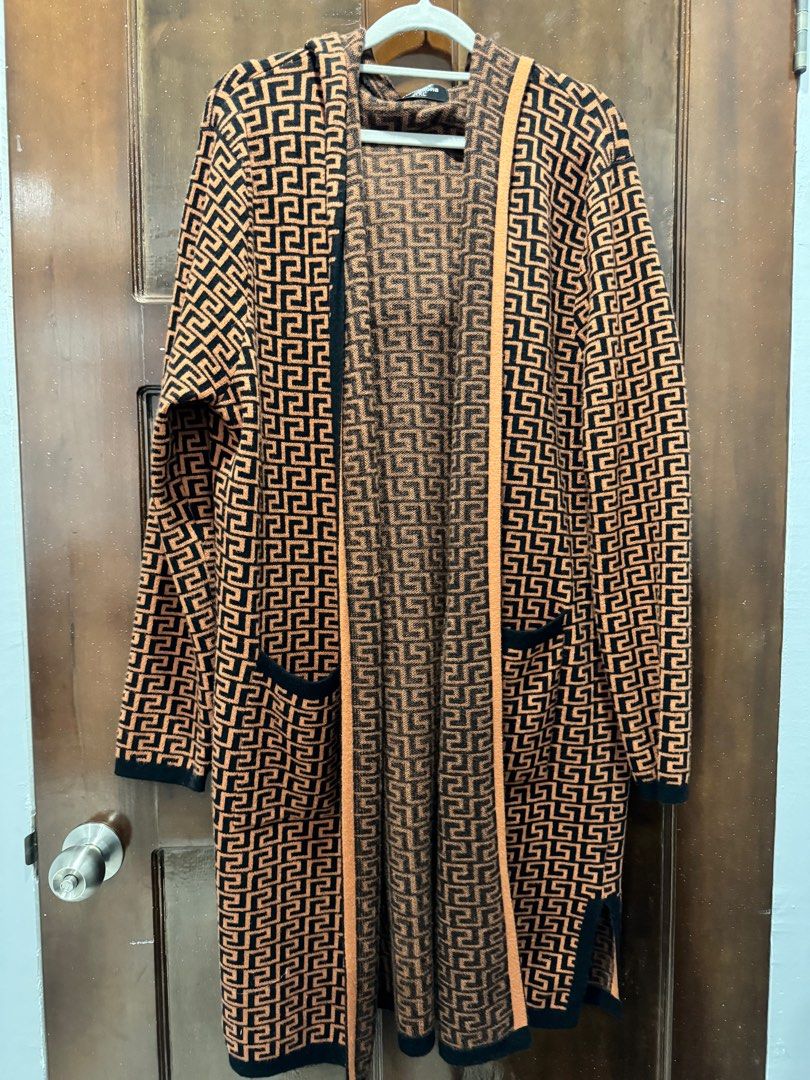 Romimona Cardigan (Category: Coats, Jackets and Outerwear) located in Pagadian. Submitted by kcmph (Listing ID 1326143966, Image 1). Description: US Bought Size XL Pero kahit ano size Pwede if pangcover lang sa lamig 😁 Unused nakahanger lang to sa cabinet Tag removed Makapal Plus sf.