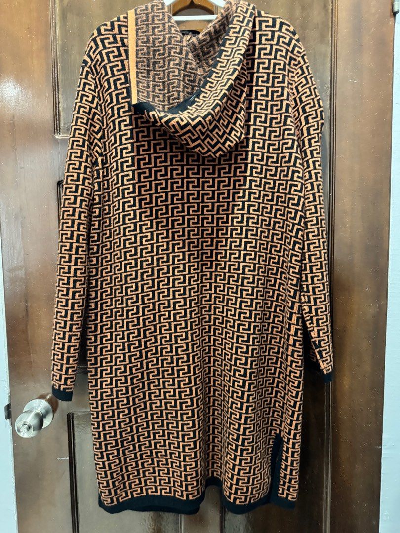 Romimona Cardigan (Category: Coats, Jackets and Outerwear) located in Pagadian. Submitted by kcmph (Listing ID 1326143966, Image 2). Description: US Bought Size XL Pero kahit ano size Pwede if pangcover lang sa lamig 😁 Unused nakahanger lang to sa cabinet Tag removed Makapal Plus sf.