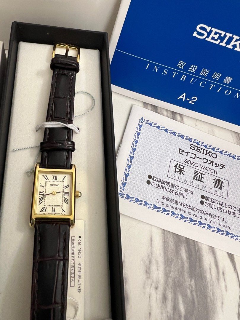 Seiko Vintage Nano (Category: Luxury Watches) located in Cainta. Submitted by beronica101 (Listing ID 1326135570, Image 3). Description: Authentic Seiko Nano Brown Leather With authentication card. Guaranteed authentic We can meet up for this. complete inclusion I dont really wanna let this go since its mom's gift. This is limited Edition. Must have if youre watch collector Rfs : Needs funds for studies.