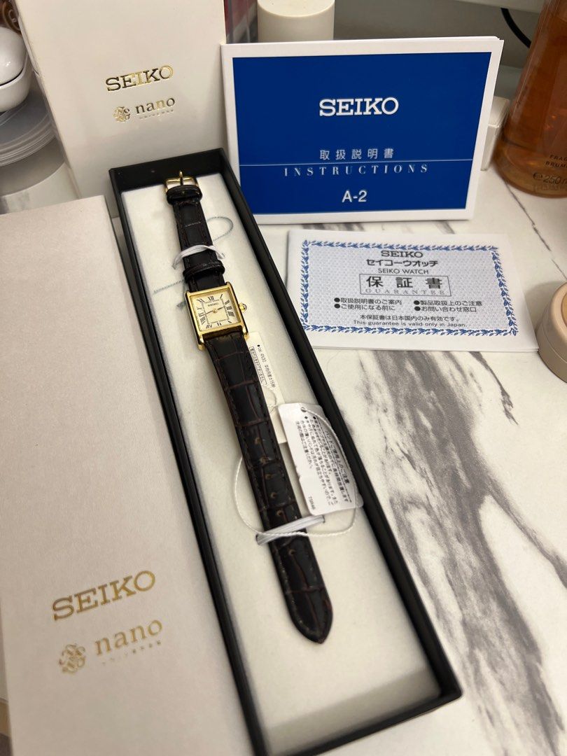 Seiko Vintage Nano (Category: Luxury Watches) located in Cainta. Submitted by beronica101 (Listing ID 1326135570, Image 1). Description: Authentic Seiko Nano Brown Leather With authentication card. Guaranteed authentic We can meet up for this. complete inclusion I dont really wanna let this go since its mom's gift. This is limited Edition. Must have if youre watch collector Rfs : Needs funds for studies.