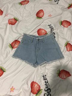 (Category: ) located in . Submitted by reader4 (Listing ID 1326037732, Image 1). Description: .