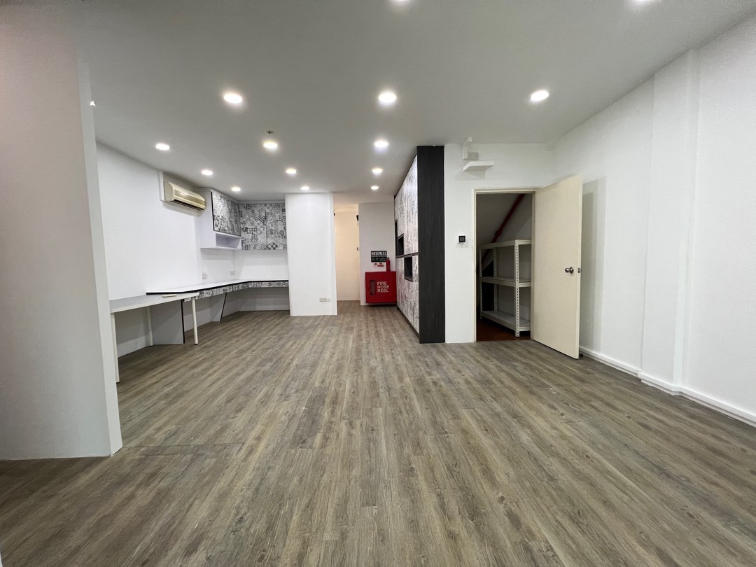 (Category: ) located in . Submitted by evoneyap98.property (Listing ID 1325977768, Image 1). Description: .
