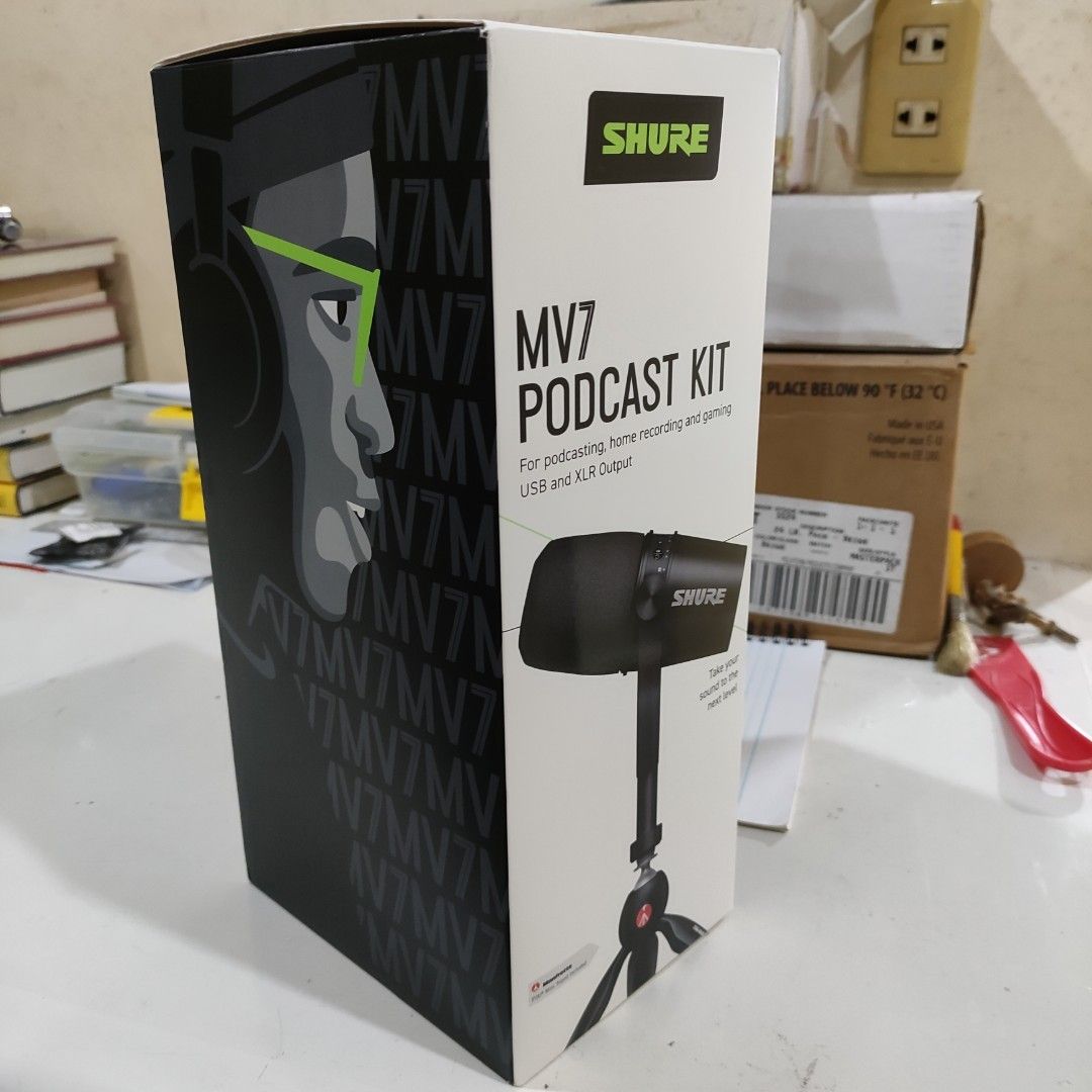 Shure MV7 Podcast Kit with Manfrotto Pixi Tripod Bundle (Brand New ...