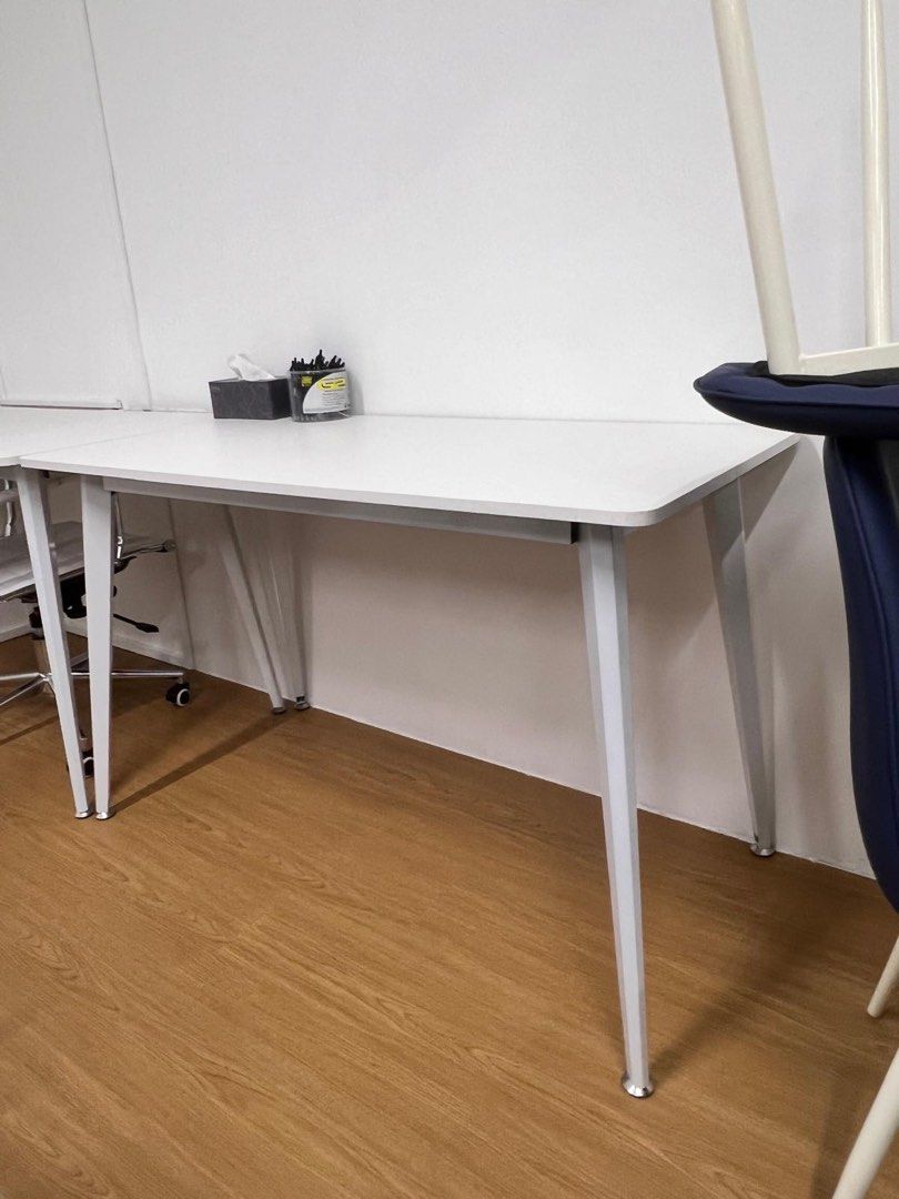Table (Category: Tables & Sets) located in Singapore. Submitted by yourtruecolors12 (Listing ID 1326040818, Image 3). Description: .