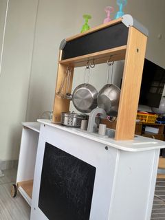 (Category: ) located in . Submitted by memaa (Listing ID 1325990831, Image 1). Description: .