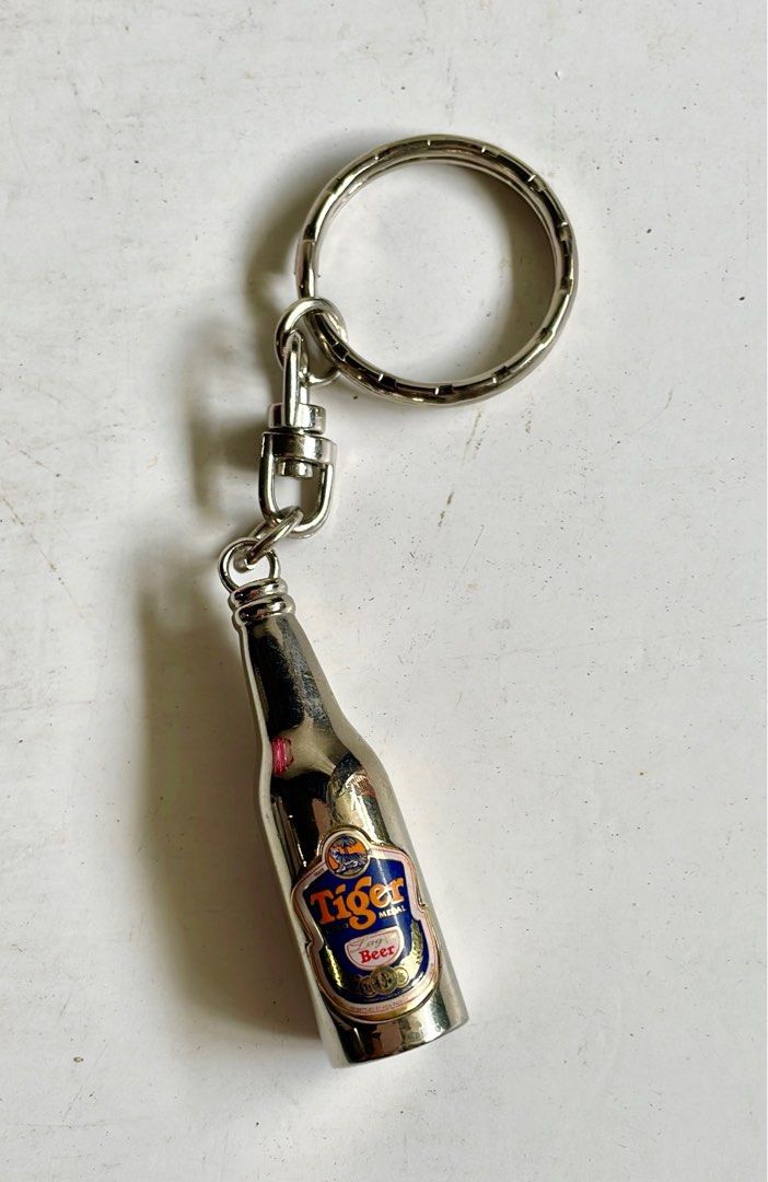 コリンシアン Tiger Beer ロイ・キーン　希少品 レア イヤー・オブ・ザ・ロイヤル・ドラゴン」缶入り セイロン紅茶