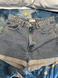(Category: ) located in . Submitted by ja.999 (Listing ID 1326000147, Image 1). Description: .