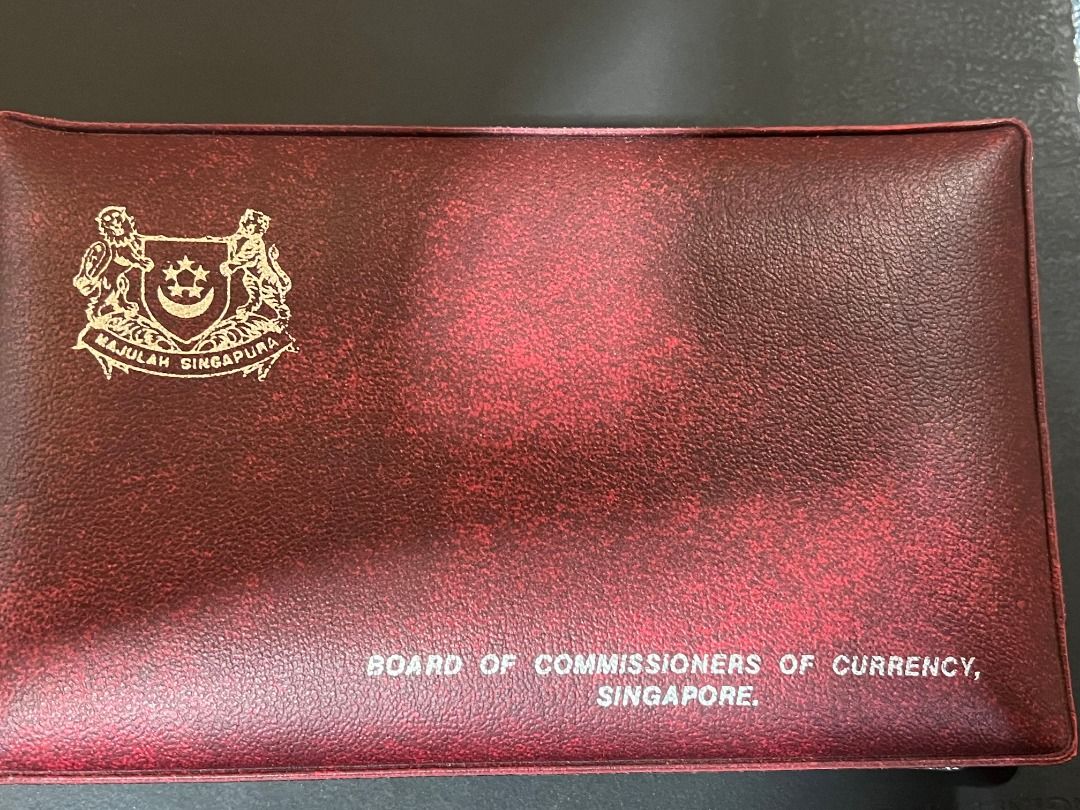 1976 Singapore MINT LionHead Dollar Coin Set Dragon Year Currency 1976 新加坡硬币一元狮子头造币厂硬币套装, Hobbies & Toys, Memorabilia & Collectibles, Currency on  Carousell