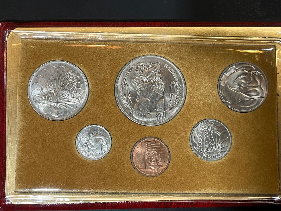 1976 Singapore MINT LionHead Dollar Coin Set Dragon Year Currency 1976 新加坡硬币一元狮子头造币厂硬币套装, Hobbies & Toys, Memorabilia & Collectibles, Currency on  Carousell