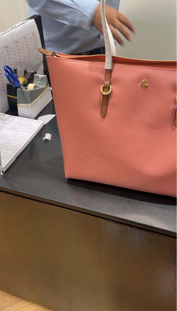 (62% OFF) Ralph Lauren tote bag Pink (Category: Bags & Wallets) located in Singapore. Submitted by he3therx (Listing ID 1326186507, Image 2). Description: Used a few times with care The perfect quiet luxury tote bag has blusher stains inside but not obvious Bought for $289 , selling at 62% OFF With box or without ( up to you ) PM for current condition .