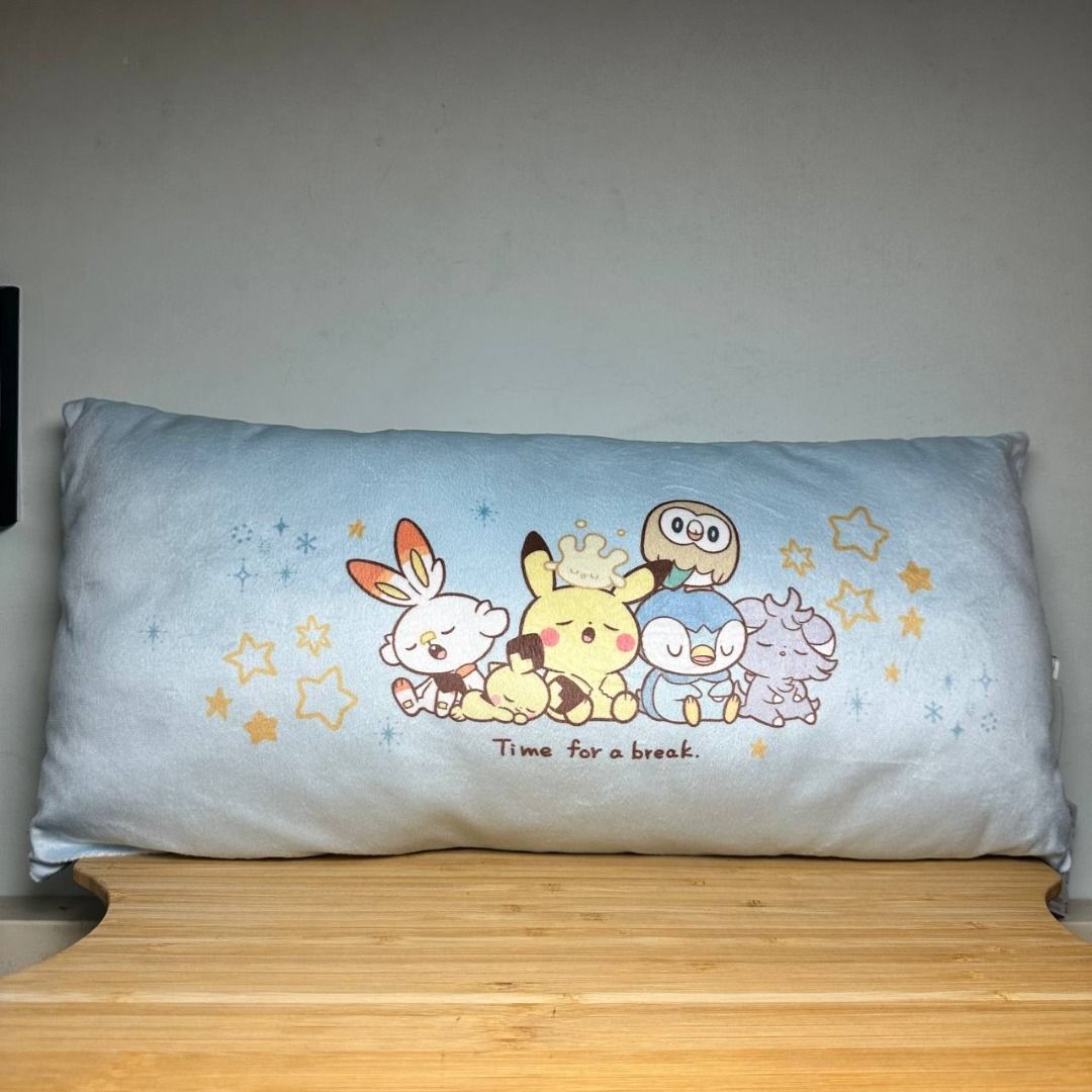 全新 日本 正版 Pokemon Peaceful Place 抱枕 小枕頭 Cushion 淺藍色款, 傢俬＆家居, 家居裝飾, 咕𠱸 ...