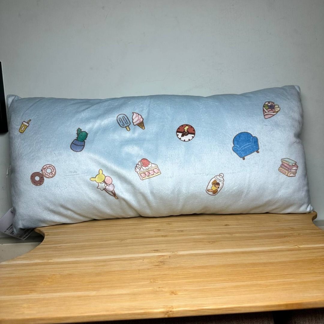 全新 日本 正版 Pokemon Peaceful Place 抱枕 小枕頭 Cushion 淺藍色款, 傢俬＆家居, 家居裝飾, 咕𠱸 ...