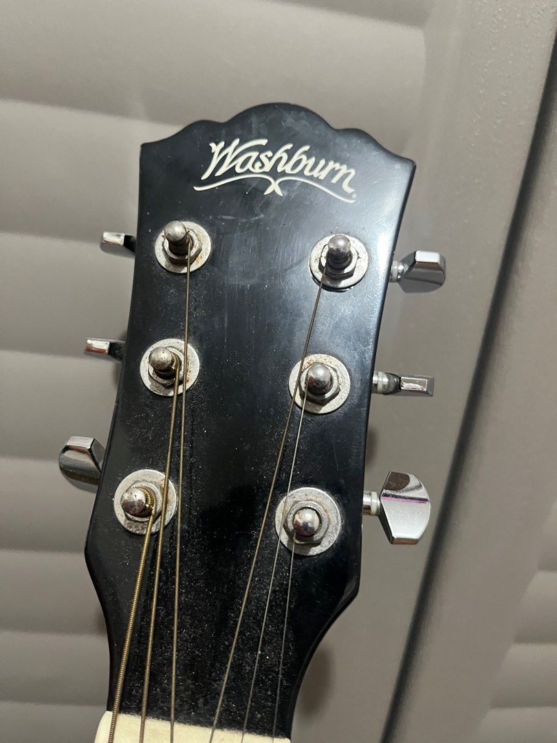 Acoustic guitar (WASHBURN) (Category: Musical Instruments) located in Quezon City. Submitted by jeffoli (Listing ID 1326273729, Image 3). Description: Nabili ko sa Yupangco music Main showroom In Makati. Built in tuner Already setup - naka low action na Bihira gamitin 90% in good condition Wala pong guitar case ha. Meet up only.