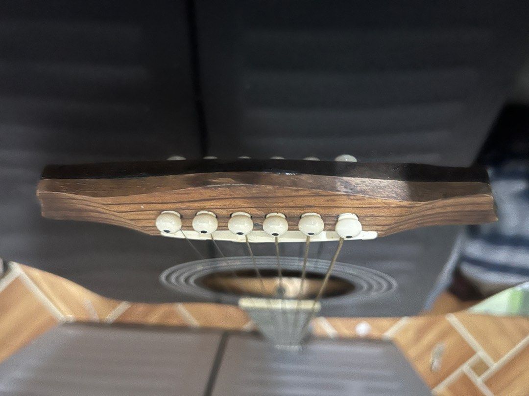 Acoustic guitar (WASHBURN) (Category: Musical Instruments) located in Quezon City. Submitted by jeffoli (Listing ID 1326273729, Image 2). Description: Nabili ko sa Yupangco music Main showroom In Makati. Built in tuner Already setup - naka low action na Bihira gamitin 90% in good condition Wala pong guitar case ha. Meet up only.