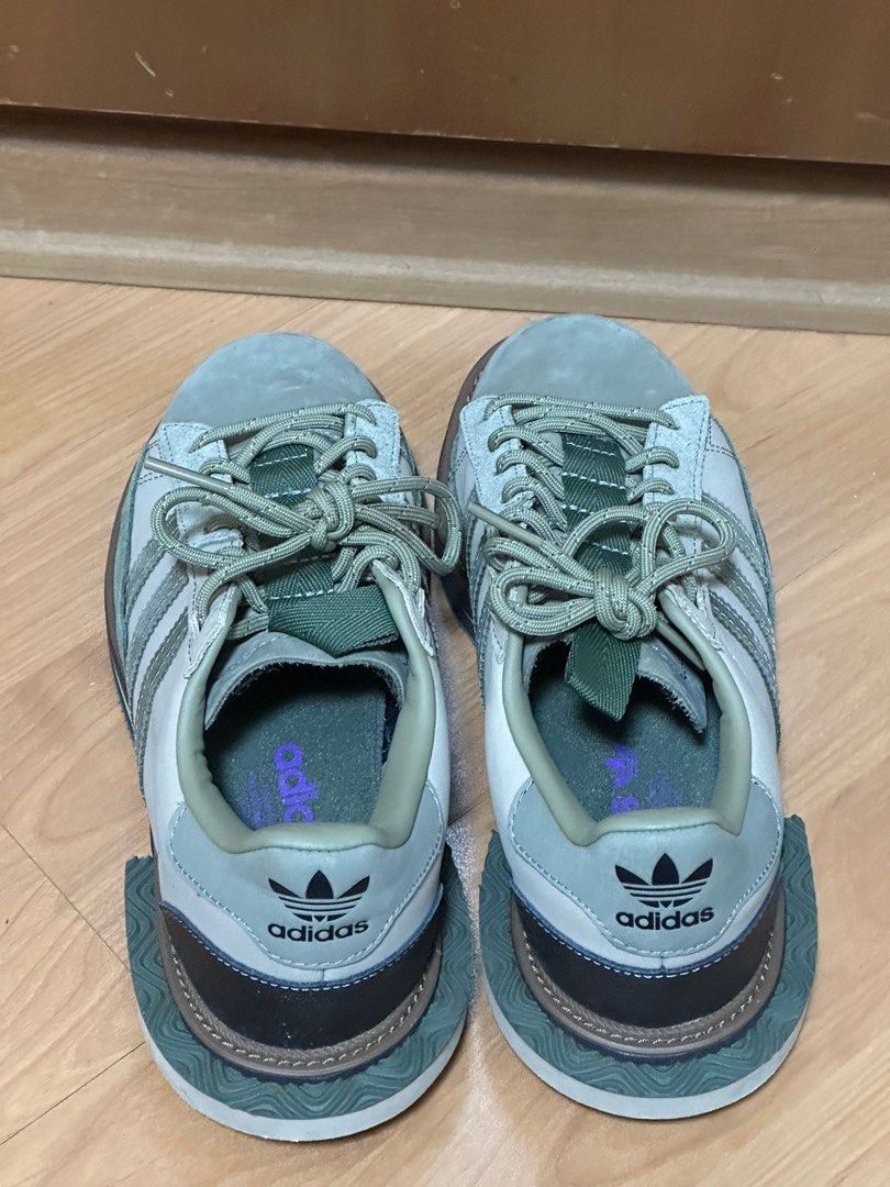 Adidas sneakers size US 6.5