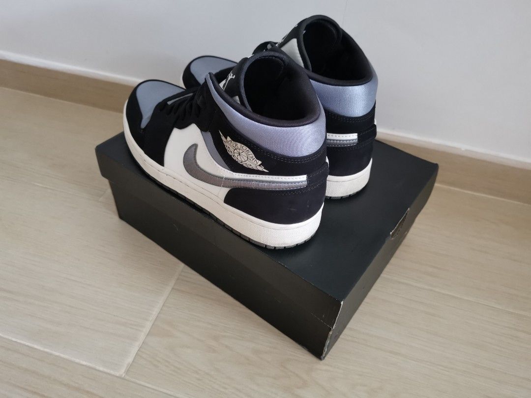 Air Jordan 1 Mid se Carousell