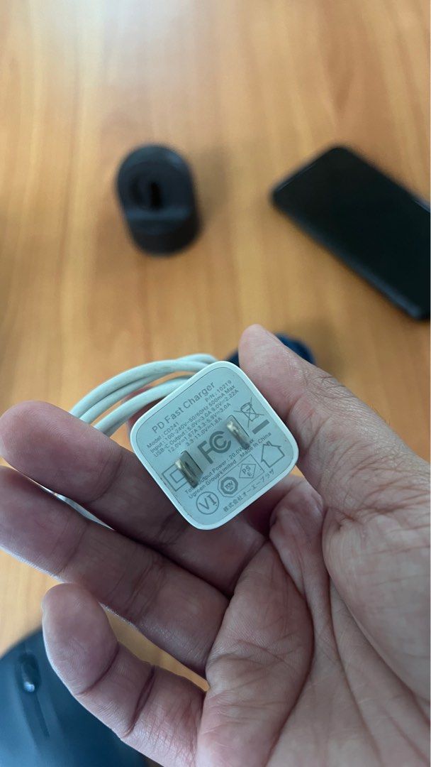 Apple Watch Series 7 (Category: Wearables & Smart Watches) located in Quezon City. Submitted by ajmlnd (Listing ID 1326211025, Image 3). Description: Cable Unit Adapter not included.